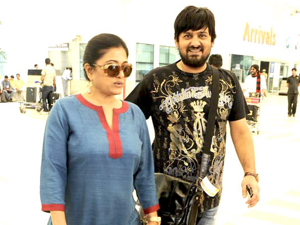 priyanka and sophie arrive back from gima awards 2011 7