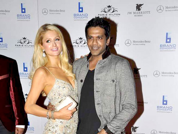 bipasha sushmita and kangna at paris hiltons bash at jw marriott 6