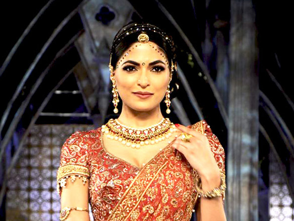 tarun tahilianis finale show at aamby valley city india bridal week 2011 6