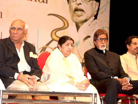 big b at lata mangeshkars birthday concert 5