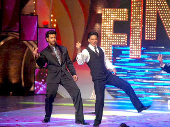 srk priyanka and hrithik at the just dance finale 4