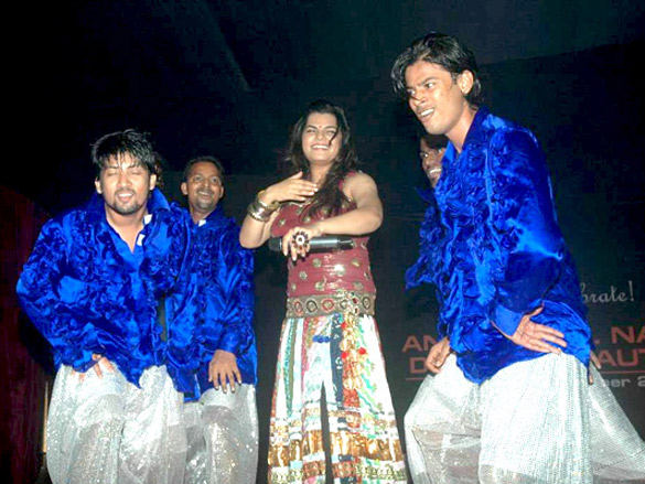 rahul sharma performs at durga pooja hosted by sahara india pariwar 4