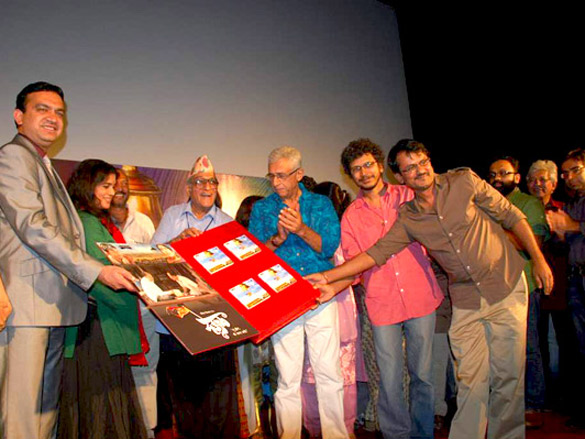 nana patekar and naseeruddin at marathi film music launch 2