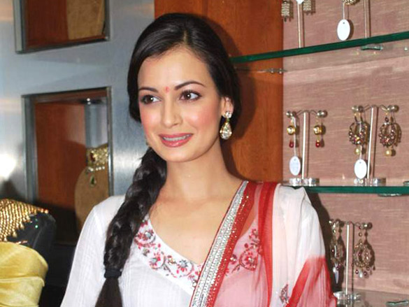 dia mirza at golecha jewellers store for diwali collection launch 6