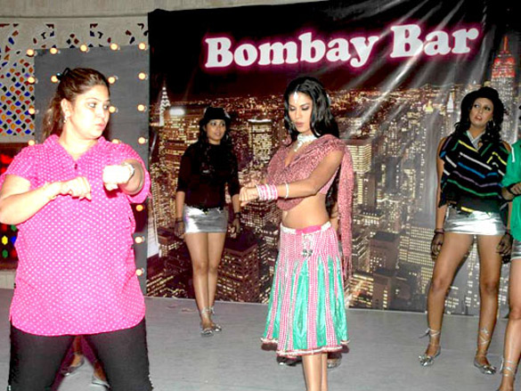 on the sets of dal mein kuch kala hai 2