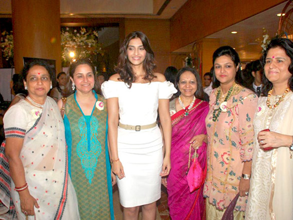 sonam kapoor grace imc ladies wing women entrepreneurs exhibition 2011 2