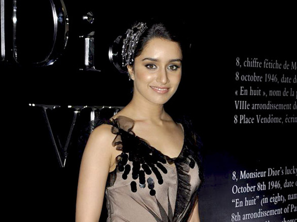 kangna chitrangda and eesha koppikhar at dior anniversary bash 6