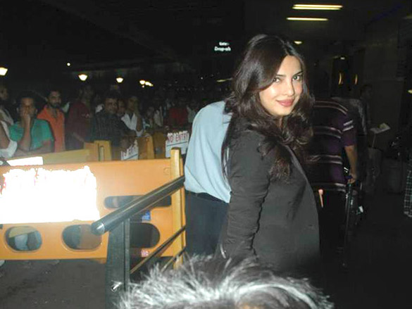priyanka leaves for los angeles to record her new music album 7
