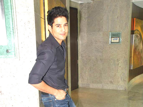 rajeev khandelwal and leander paes at cadburys press meet 8
