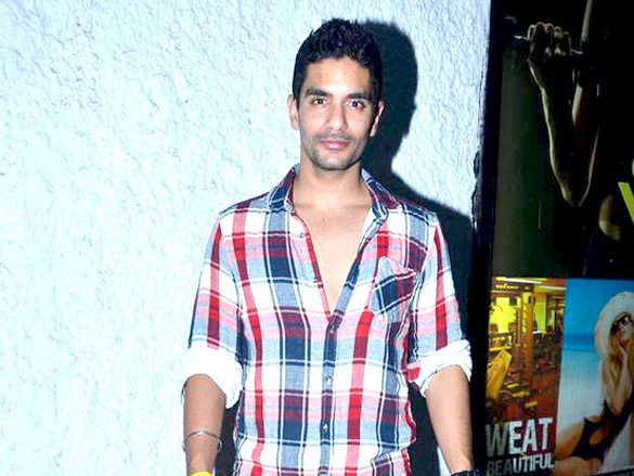 deepika and siddharth at atul kasbekars converse bash 22
