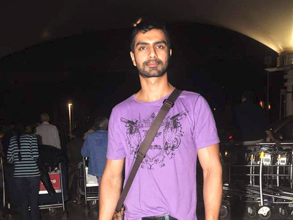 ashmit patel snapped at the airport 2