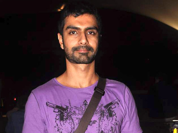 ashmit patel snapped at the airport 3