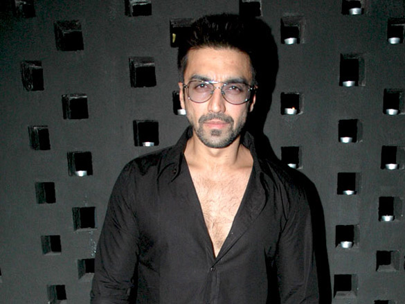 launch party of vijay galanis le monde 7