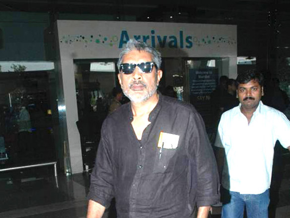 amitabh bachchan snapped at the airport 2