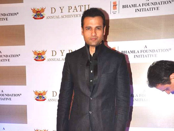 salman and deepika at dy patil annual achievers awards 11