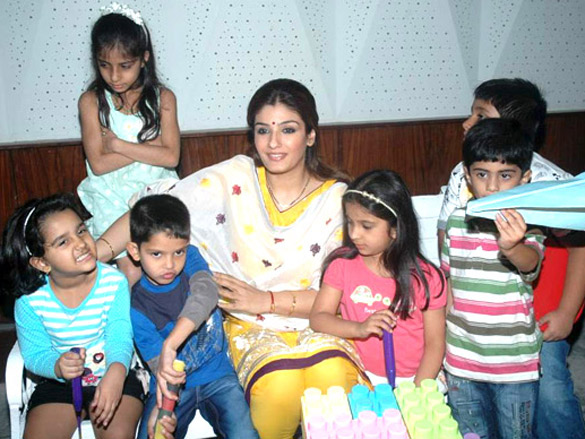 raveena tandon at childrens day celebrations 6