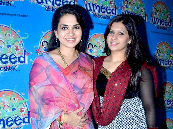 shiney and urvashi at manali jagtaps umeed show for children 10