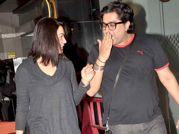 preity zinta snapped at the airport 2