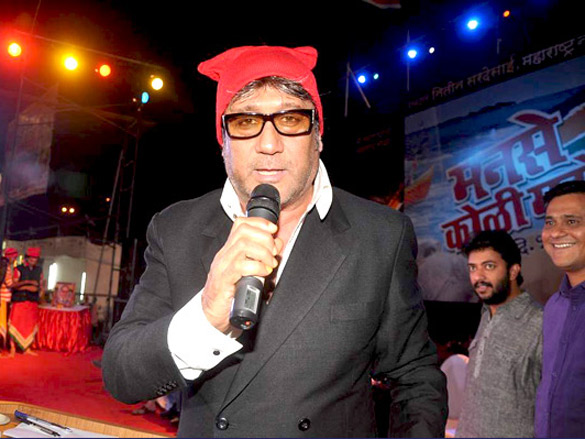 jeetendra suniel shetty and sonu nigam at mns koli festival 6