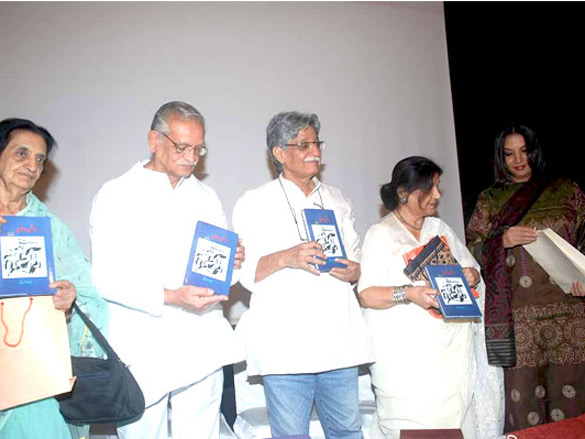 shabana azmi and gulzaar at javed siddiquis roshandan book launch 2