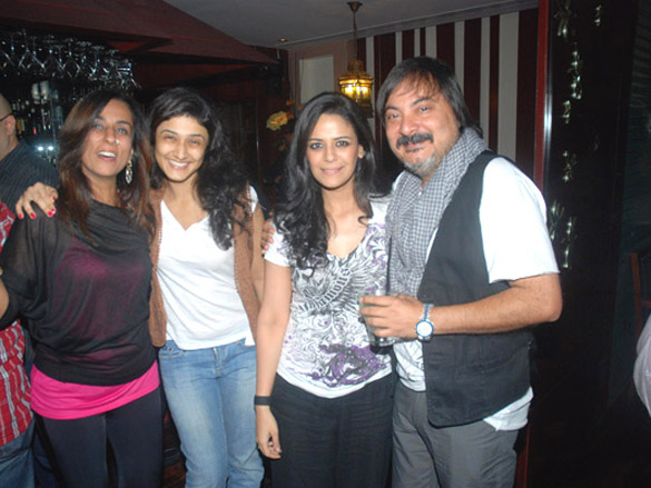deeya singhs surprise party for tony singh 3