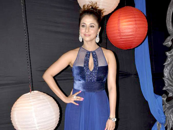 urmila and other celebs at zee rishtey awards 2011 2