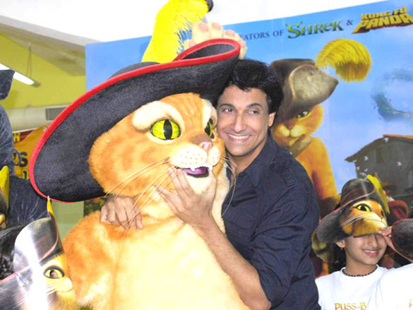 shiamak promotes puss in boots 2