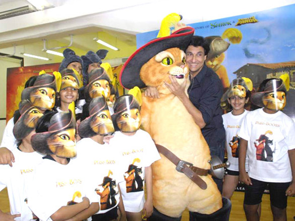 shiamak promotes puss in boots 3