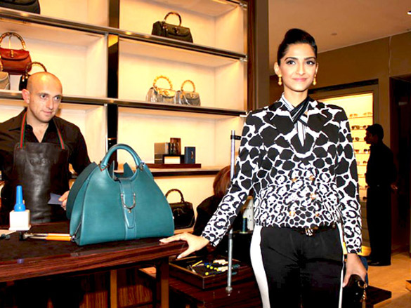 sonam kapoor grace gucci preview 3