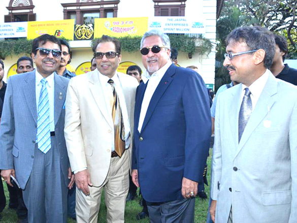 dharmendra and sameera reddy snapped at the race course 3
