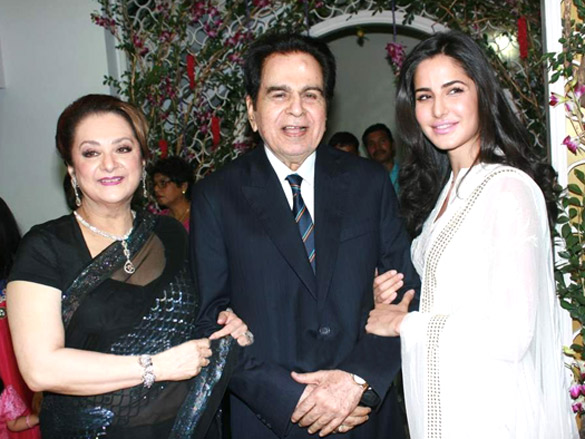 celebs grace dilip kumars birthday celebrations 2
