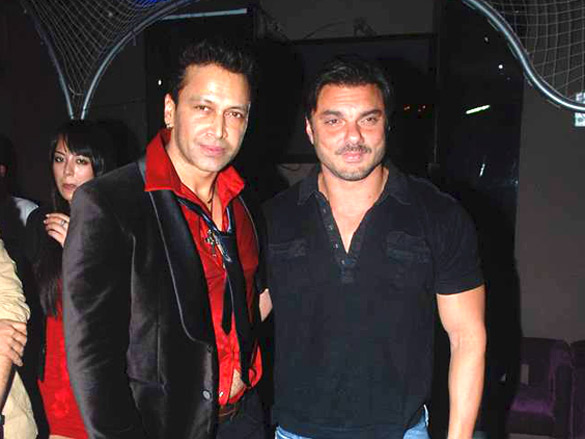 sohail khan and chunky at swaraj kapoors birthday bash 3