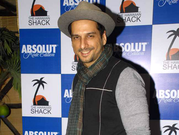 aftab shivdasani and others at the opening of hawaiian shack 14