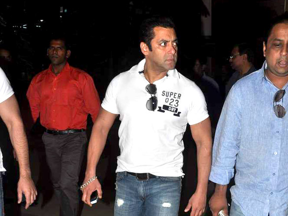 salman and kangna return after ccl2 cricket match 13