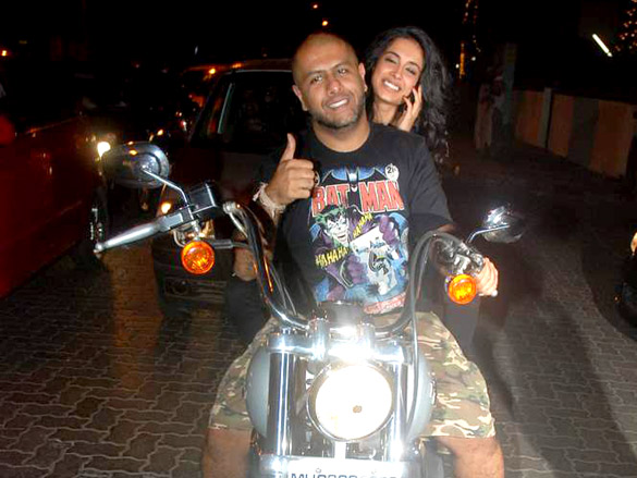 saif kareena bipasha and malaika at xmas midnight mass 11
