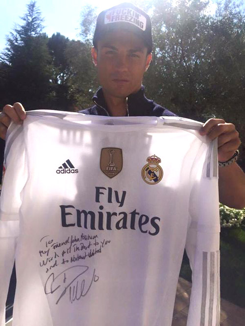 Check out: Ronaldo gifts John Abraham an autographed jersey