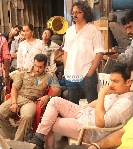 When Aamir visited Salman on sets of Dabangg 2