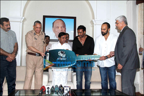 Check out: Ajay Devgn and Rohit Shetty gift 2 cars to Mumbai Police