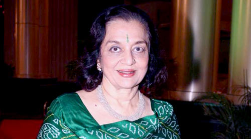In 50th year anniversary of Teesri Manzil, Asha Parekh makes her Dubsmash debut