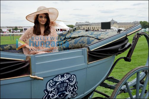 Aishwarya Rai Bachchan charms Chantilly