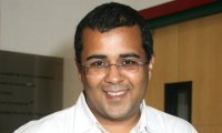 “Aamir is very powerful man, but finally the truth has to prevail” – Chetan Bhagat