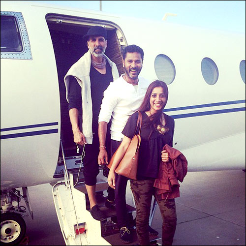Check out: Akshay Kumar and team of Singh Is Bliing fly to Cape Town