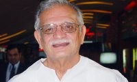 “I remember Mansoor as a true patriot” – Gulzar