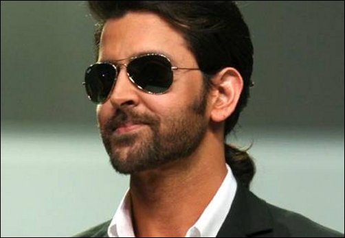Hrithik Roshan wows fans in Dubai at Mega Mela Hrithik Roshan wows fans in Dubai at Mega Mela