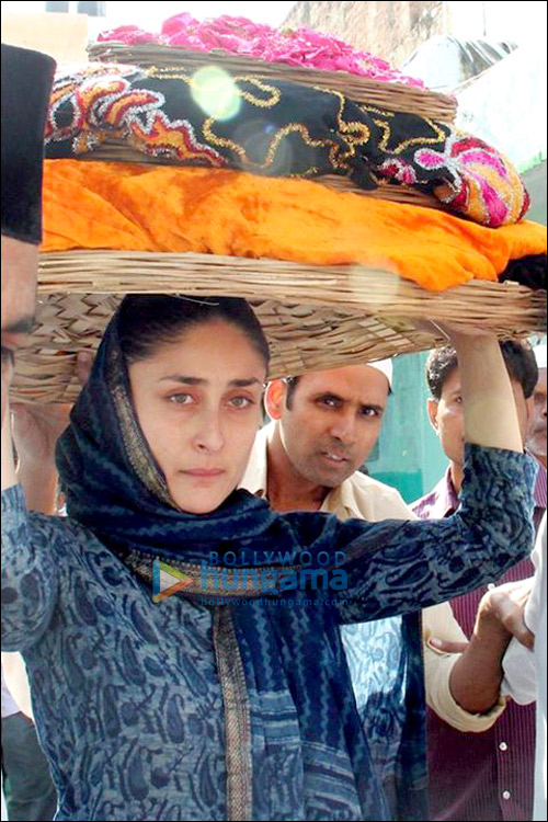 Check out: Kareena Kapoor Khan seek blessings at the Ajmer Dargah