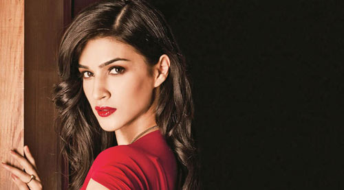 “It’s sick when cameramen zoom in to capture a girl’s ‘oops moment” – Kriti Sanon