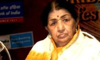 “Dhoni is a very lucky captain for our team” – Lata Mangeshkar