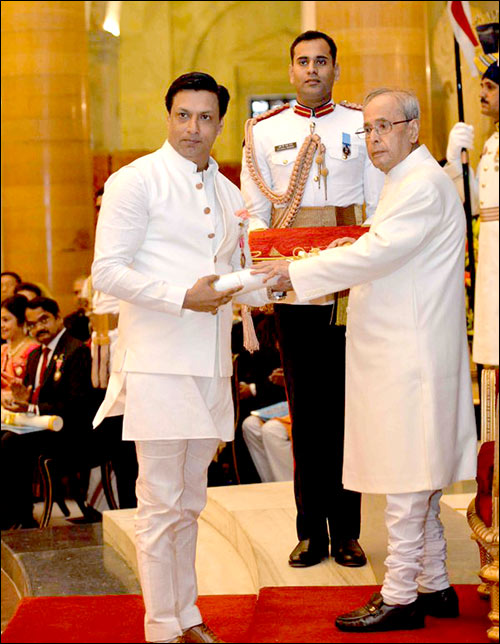 check out madhur bhandarkar receives padma shri award 3