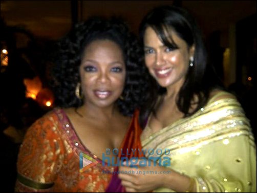 Sameera Reddy gifts saree to Oprah Winfrey
