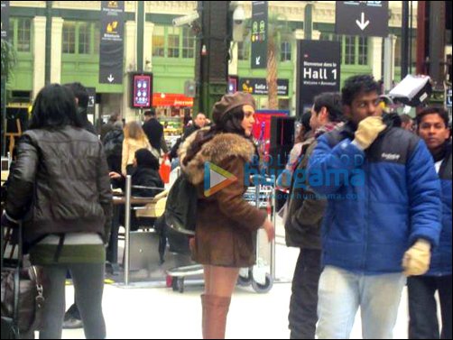 Check Out: Preity Zinta on sets of Ishkq In Paris